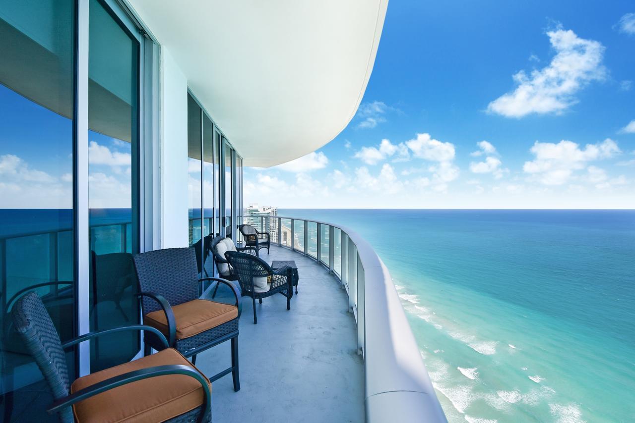 Contemporary Beach Resort Condos Dania Beach Exterior foto