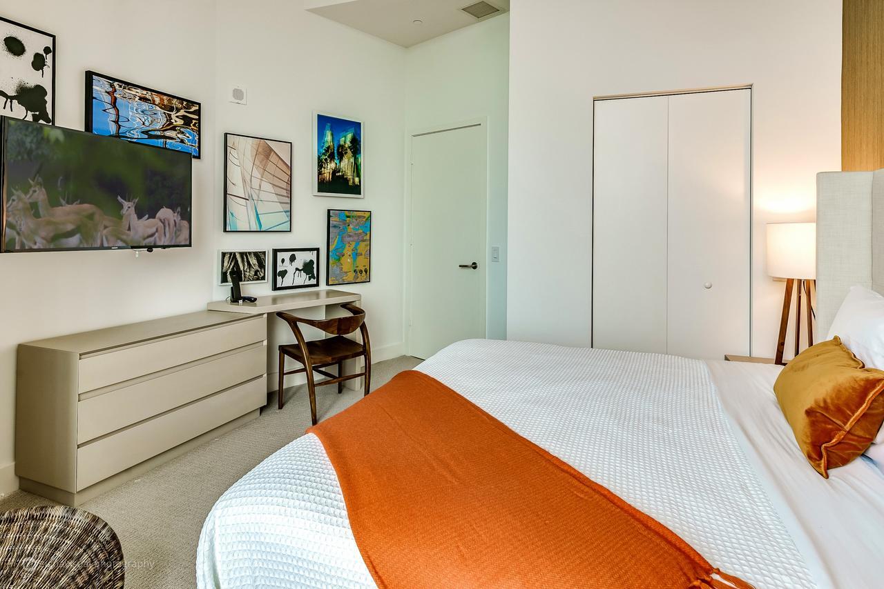 Contemporary Beach Resort Condos Dania Beach Exterior foto
